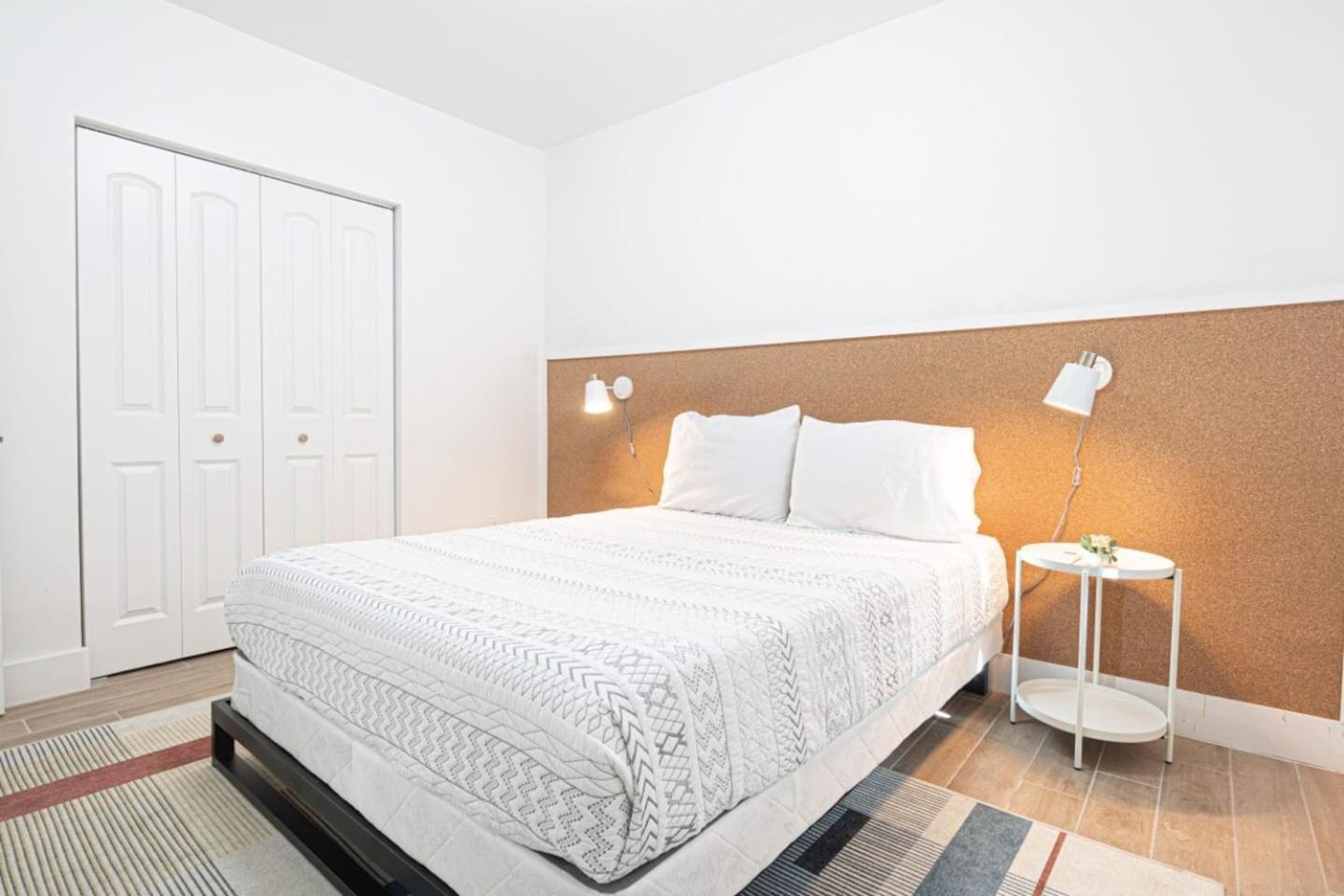 Stylish 2Bed Apartment El Portal Майами Экстерьер фото